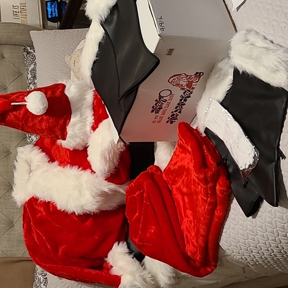 NWOT MERRY CHRISTMAS 🎄 Regal Red Velvet Santa Suit Halco Deluxe Bundle sz Lg - Picture 6 of 9